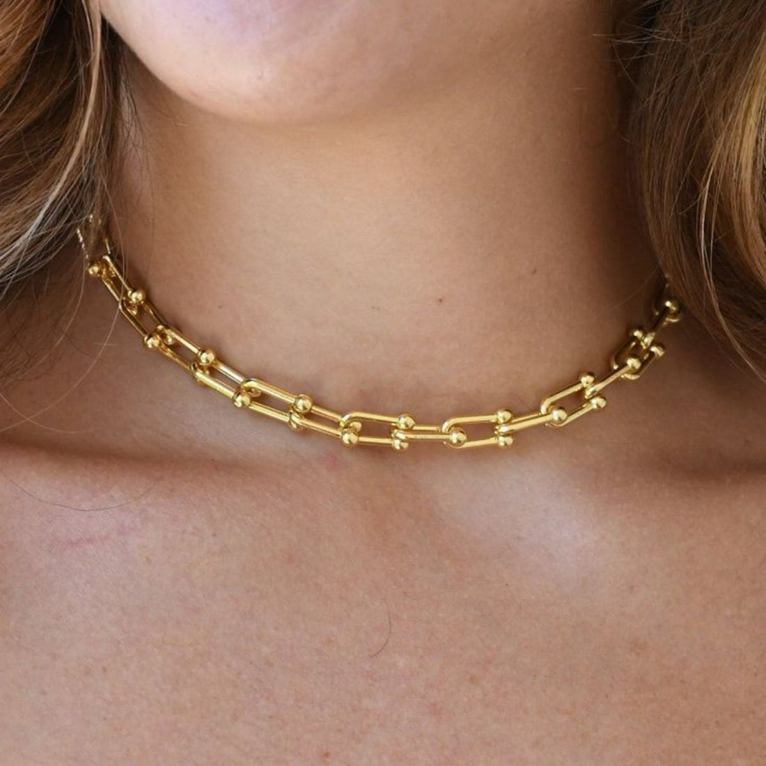 Colar Elos Entrelaçados Isadora Banhado em Ouro 18K