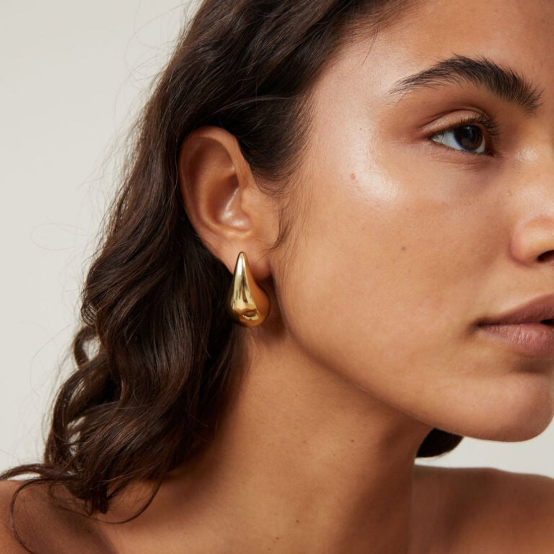 Brinco Gota Mirelle Banhado em Ouro 18K