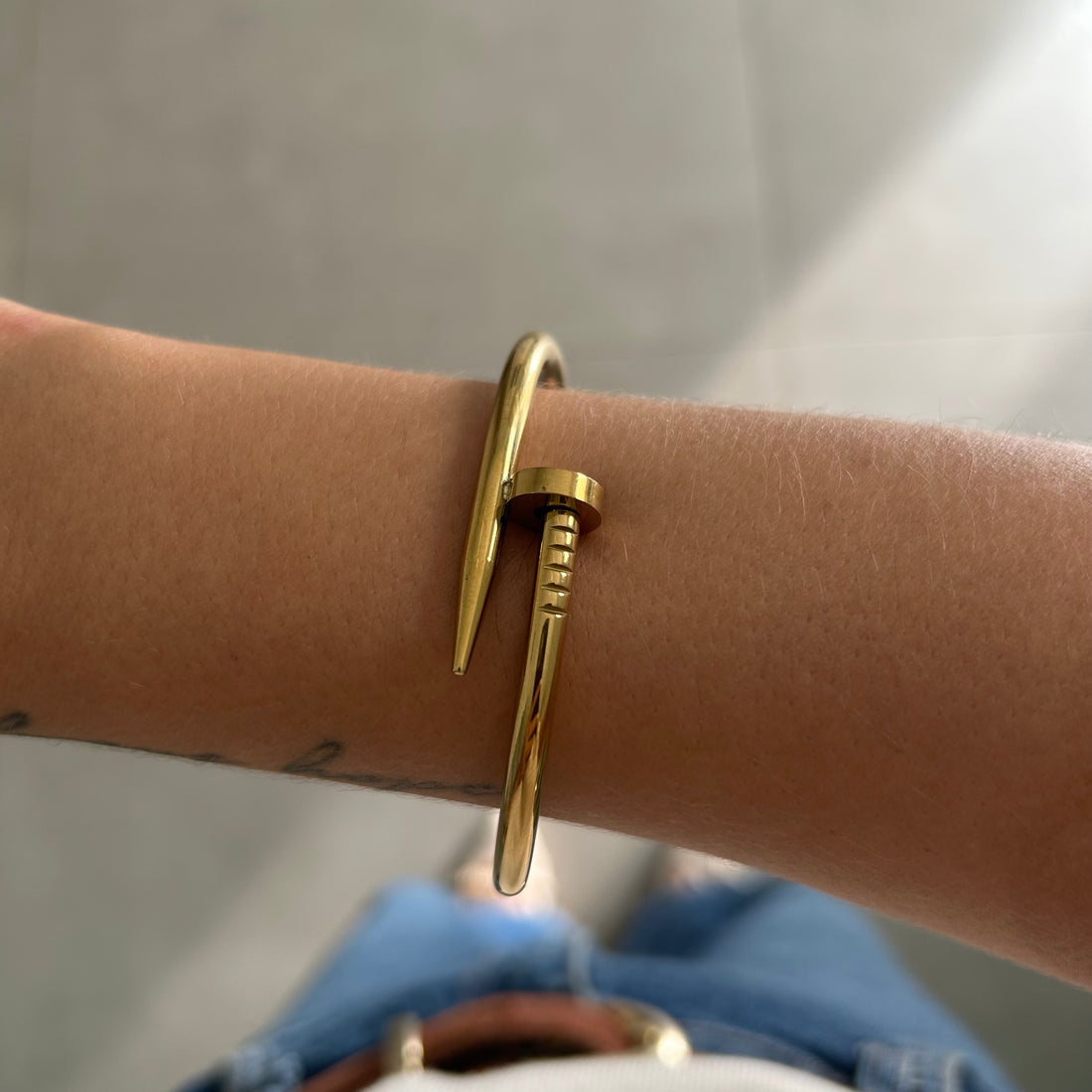 Bracelete Prego Pietra Banhado em Ouro 18K