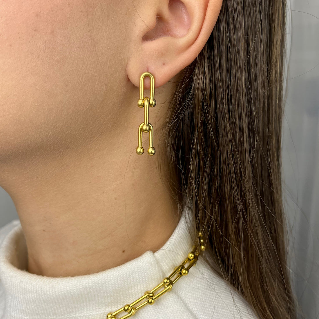 Brinco Elos Entrelaçados Isadora Banhado em Ouro 18K