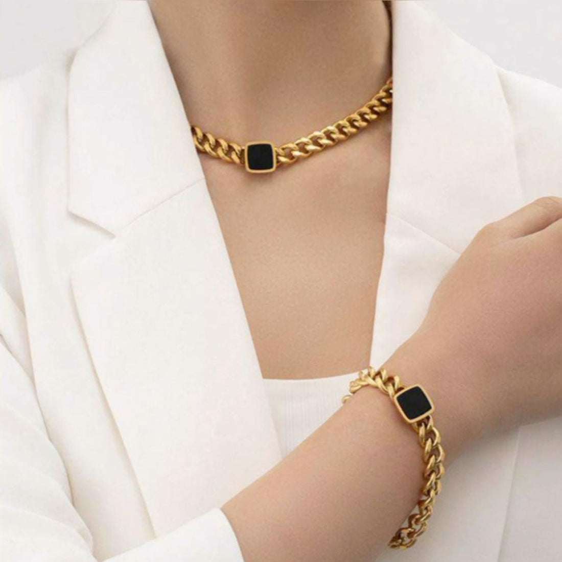 Pulseira Ônix Banhado em Ouro 18K
