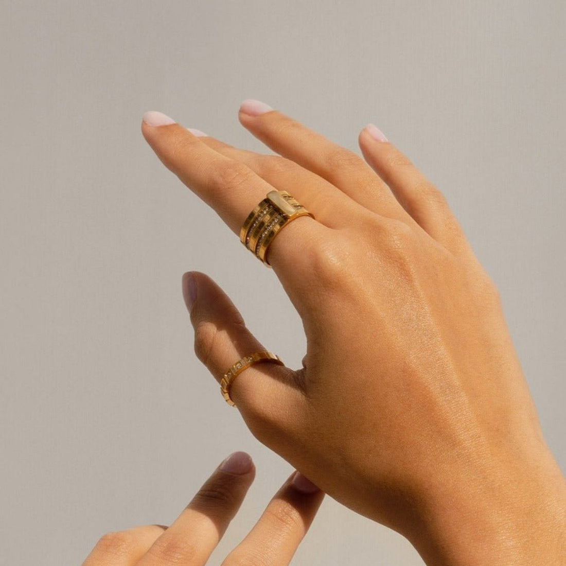 Anel Regina Banhado em Ouro 18K