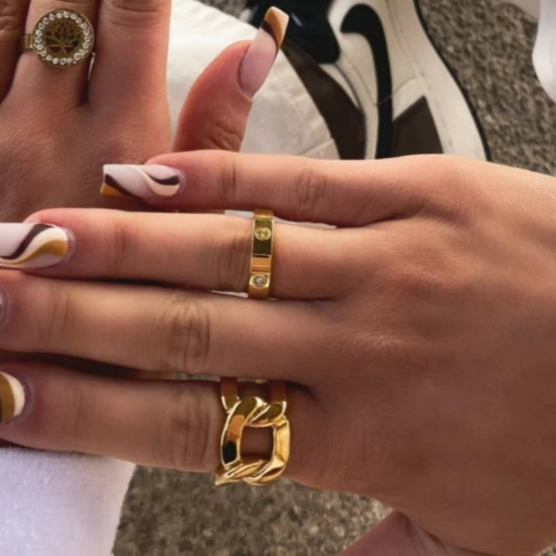 Anel Aurélia Banhado em Ouro 18K