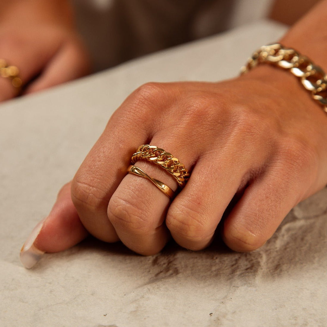 Anel Taina Banhado em Ouro 18K