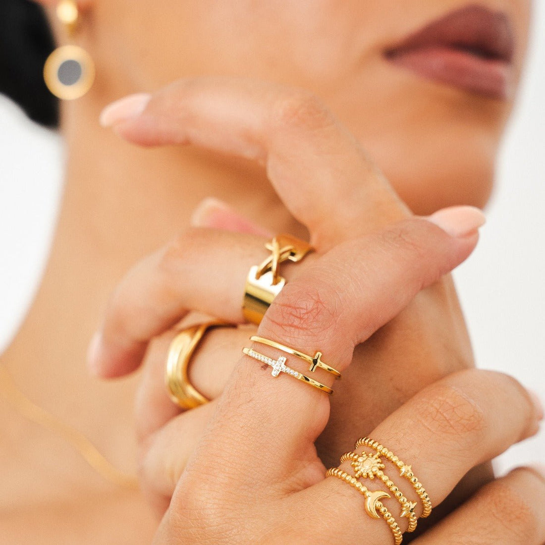 Anel Cruz Norah Banhado em Ouro 18K