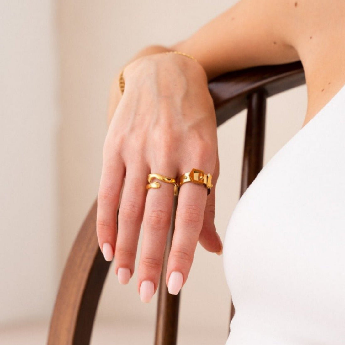 Anel Fivela Cintia Banhado em Ouro 18K