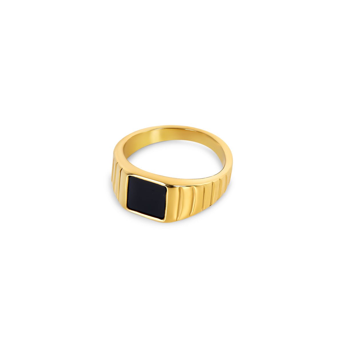 Anel Ônix Banhado em Ouro 18K