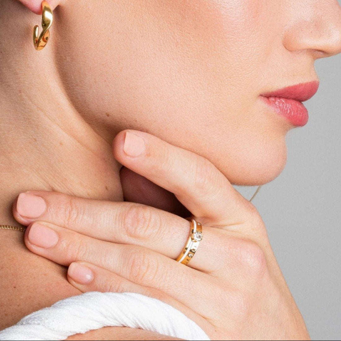 Anel Amelisse Banhado em Ouro 18K