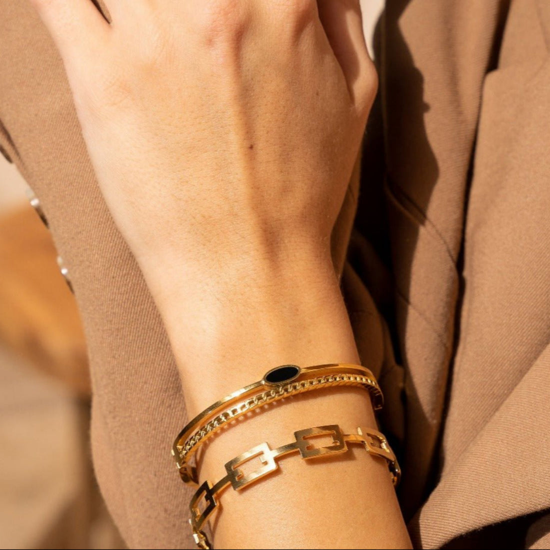 Bracelete Duplo Ônix Noir Banhado em Ouro 18k