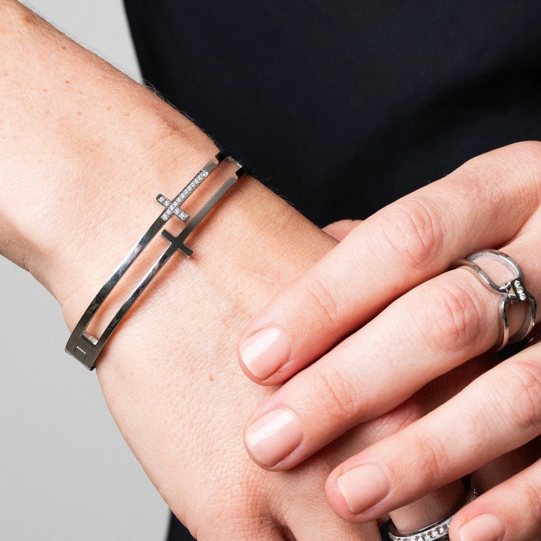 Bracelete Cruz Norah Prata