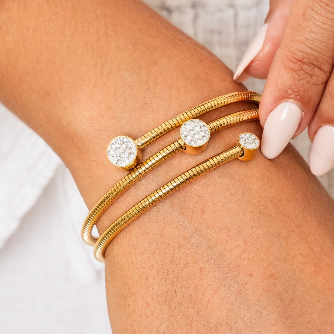 Bracelete Espiral Cristais Lisandra Banhada em Ouro 18K