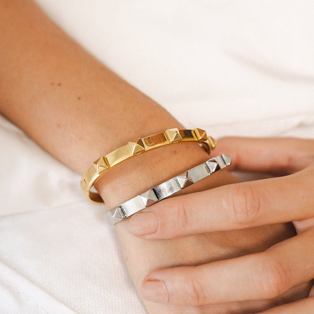 Bracelete Spike Dara Banhado em Ouro 18K