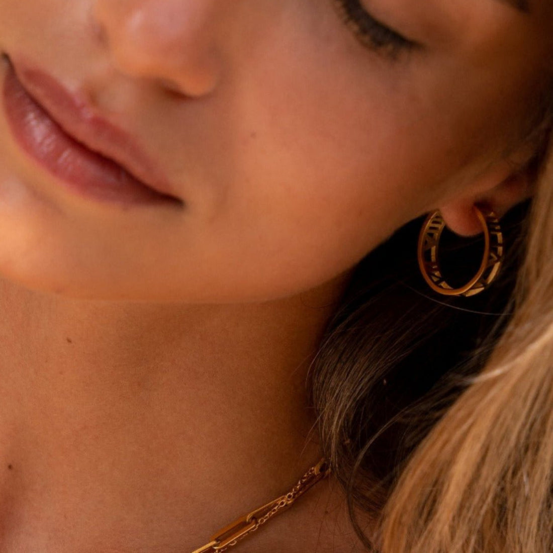 Brinco Argola Ariane Banhado em Ouro 18K
