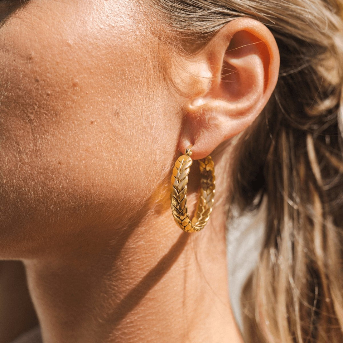Brinco Argola Aureline Banhado em Ouro 18K