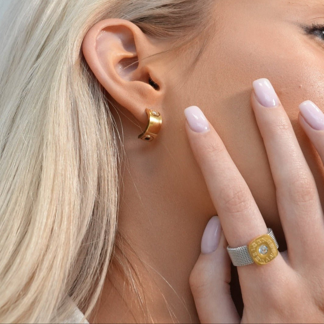 Brinco Square Charm Banhado em Ouro 18k