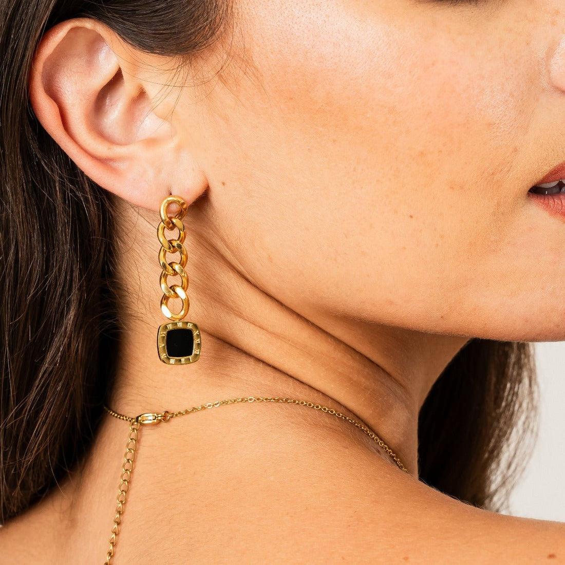Brincos Pendentes Ônix Azenna Banhado em Ouro 18K