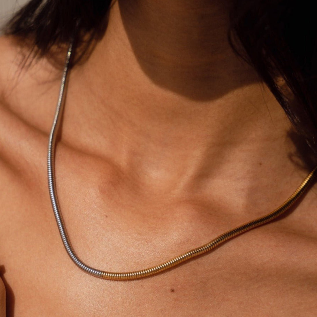 Colar Malha Dual Dione Banhado em Ouro 18K