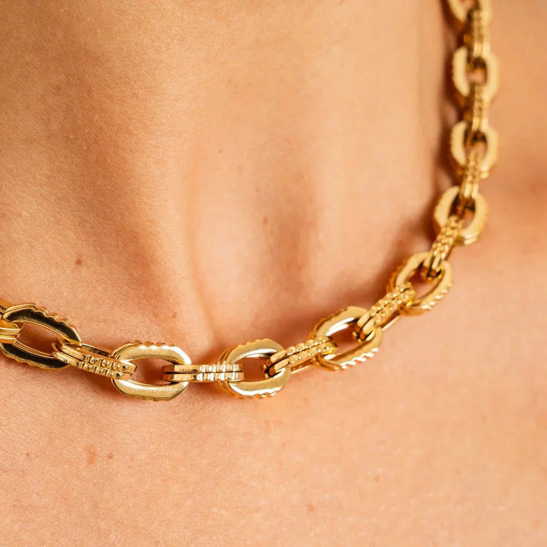 Colar Elos Antonina Banhado em Ouro 18K