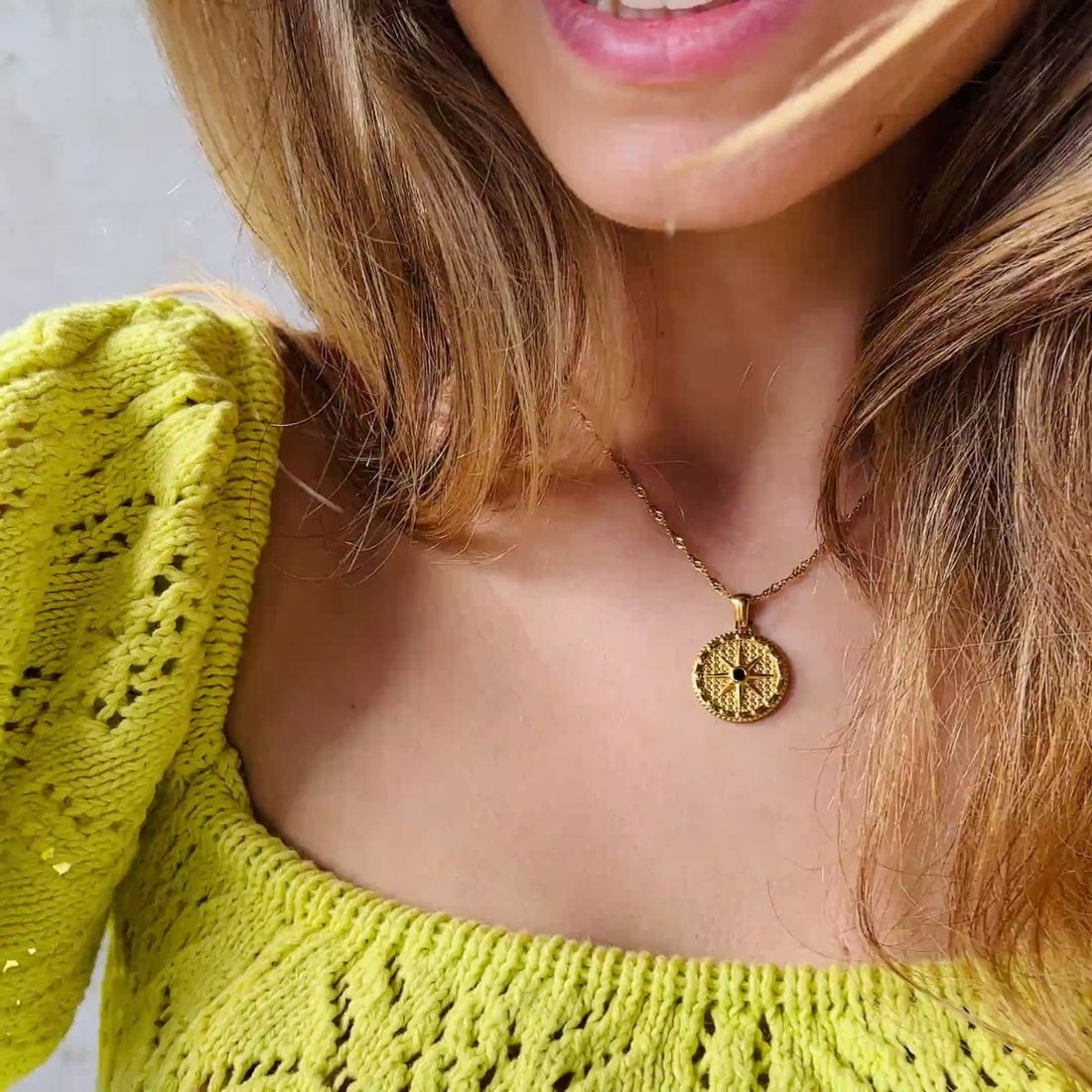 Colar Estrela Caeli Banhado em Ouro 18K