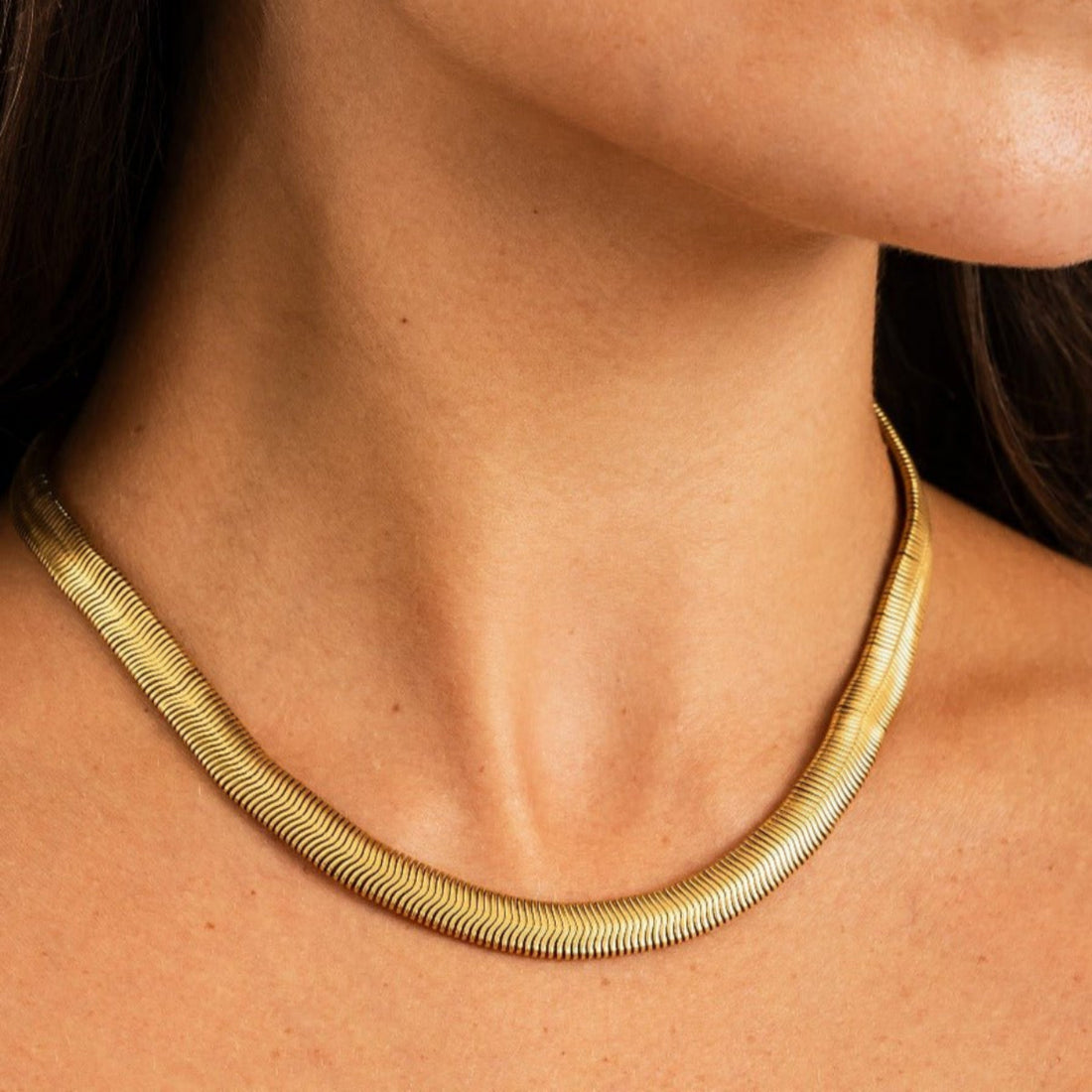 Choker Malha Nayra Banhado em Ouro 18K