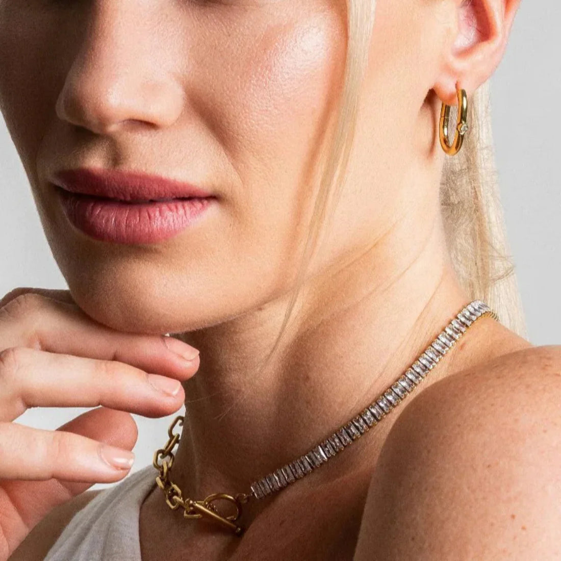 Choker Baguete Amelina Banhado em Ouro 18K