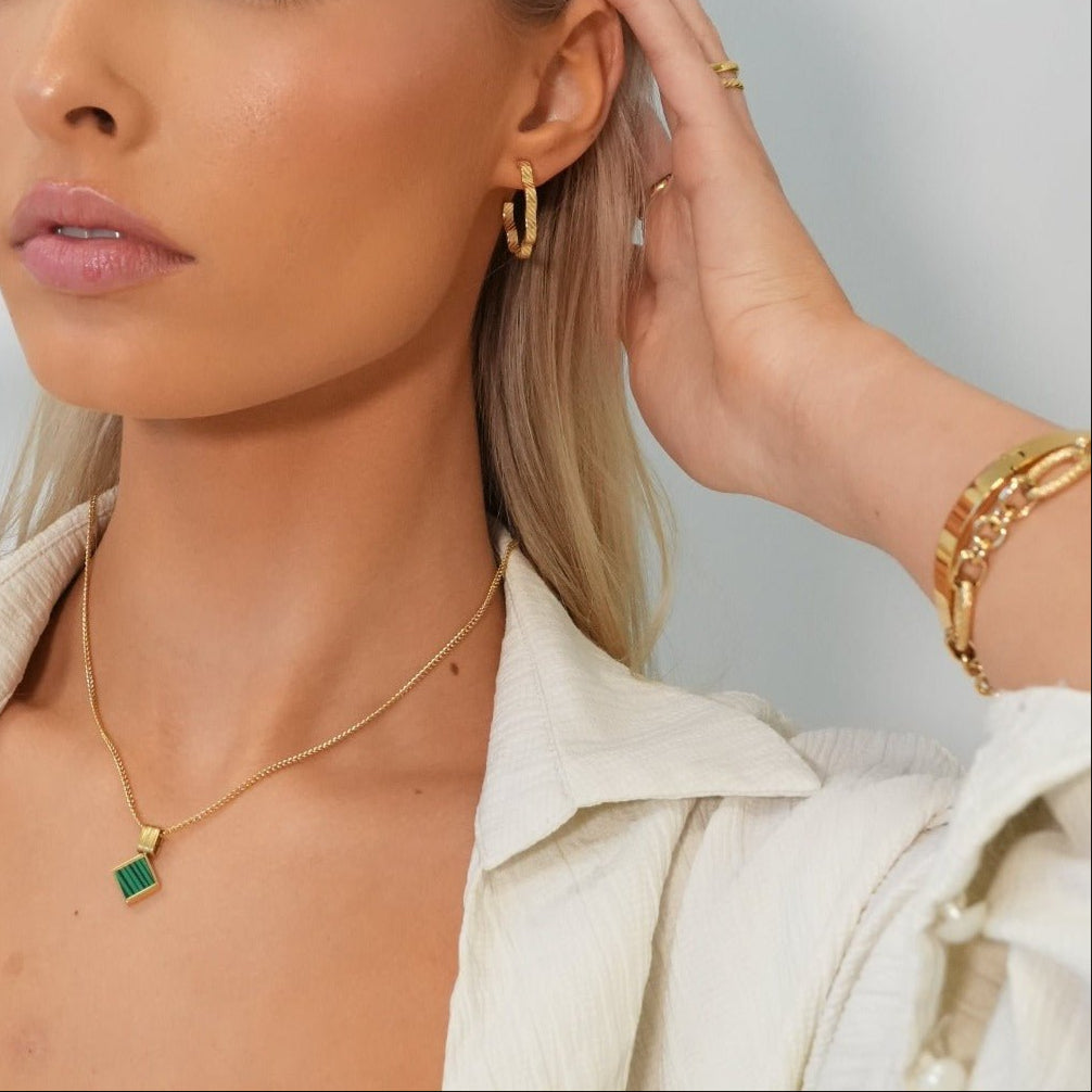 Colar Naomi Banhado em Ouro 18K