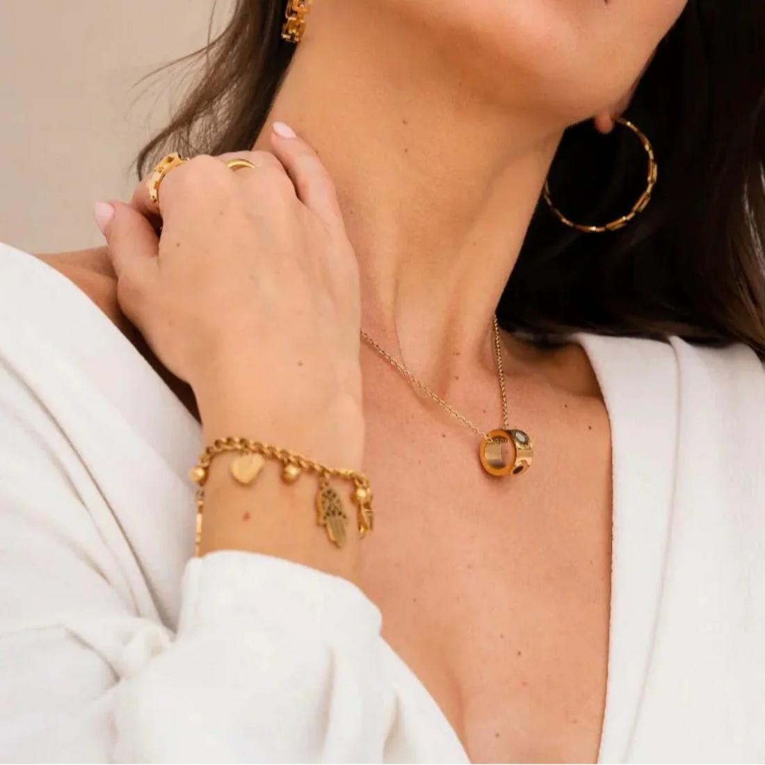 Colar Giratório Venyra Banhado em Ouro 18K