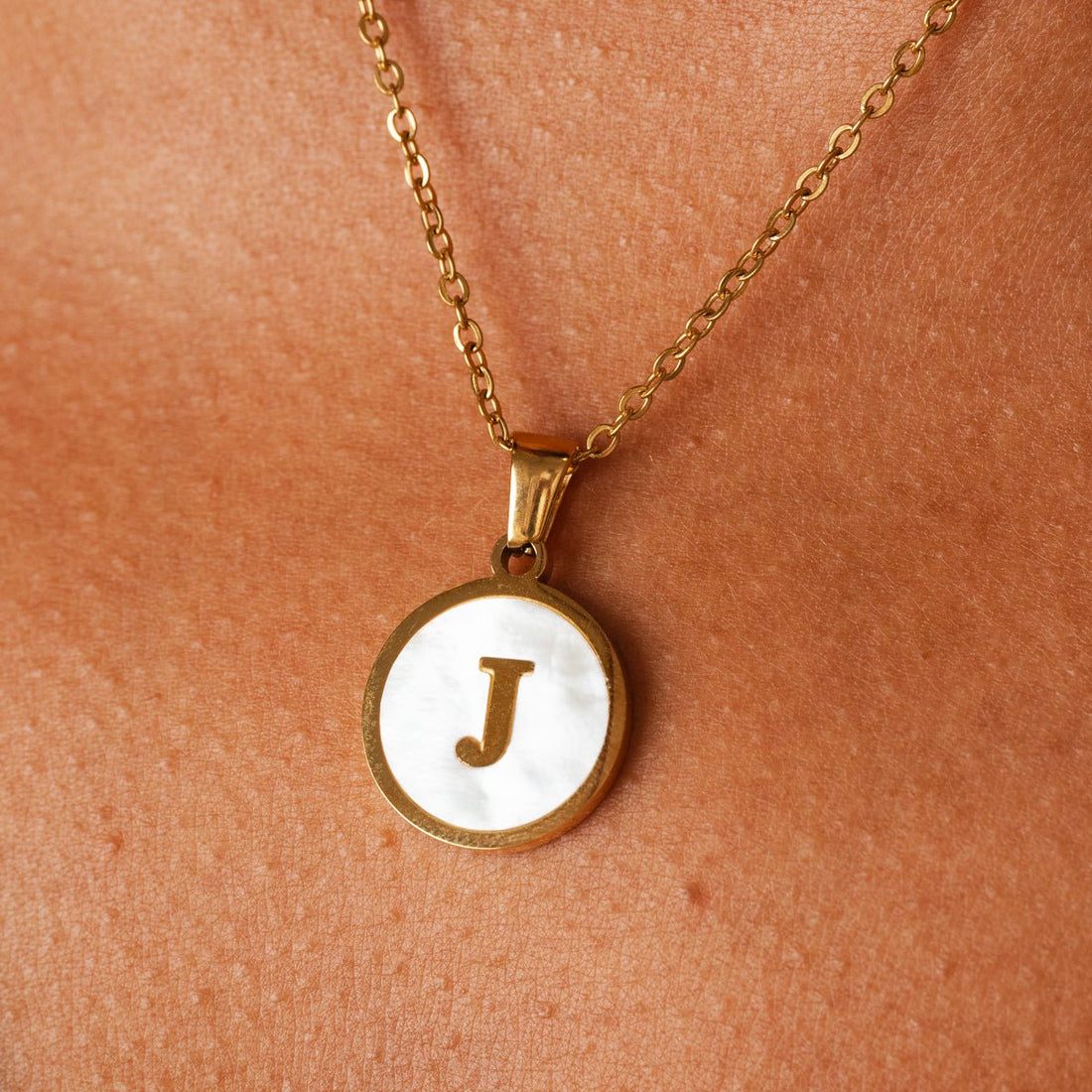 Colar Letra Inicial Adri Banhado em Ouro 18K