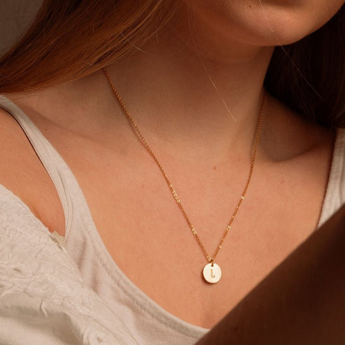 Colar Letra Inicial Anice Banhado em Ouro 18K