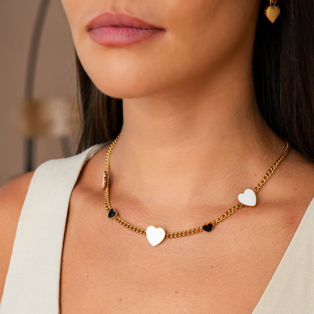 Colar Love Glow Monocromático Banhado em Ouro 18K