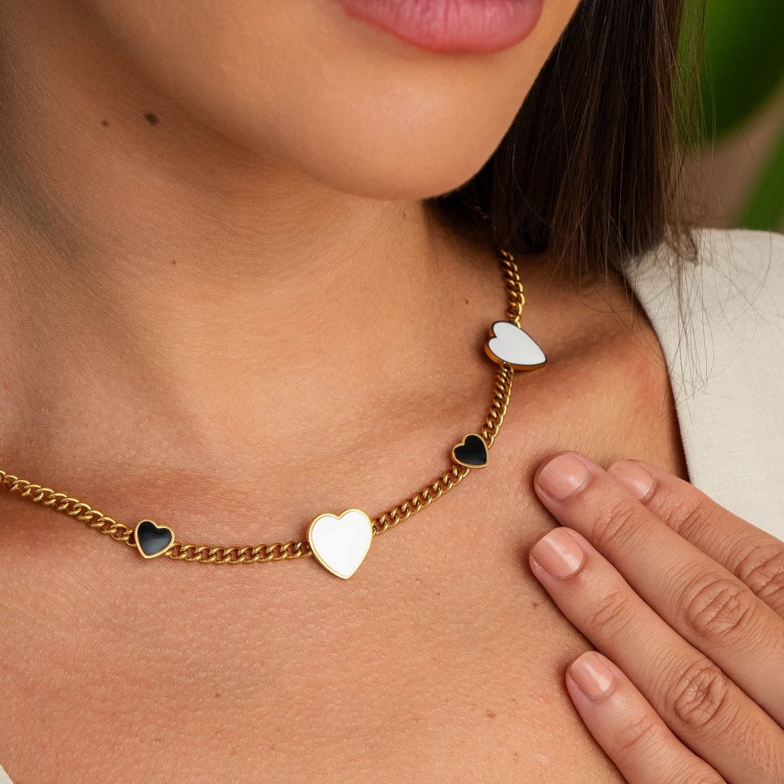 Colar Love Glow Monocromático Banhado em Ouro 18K