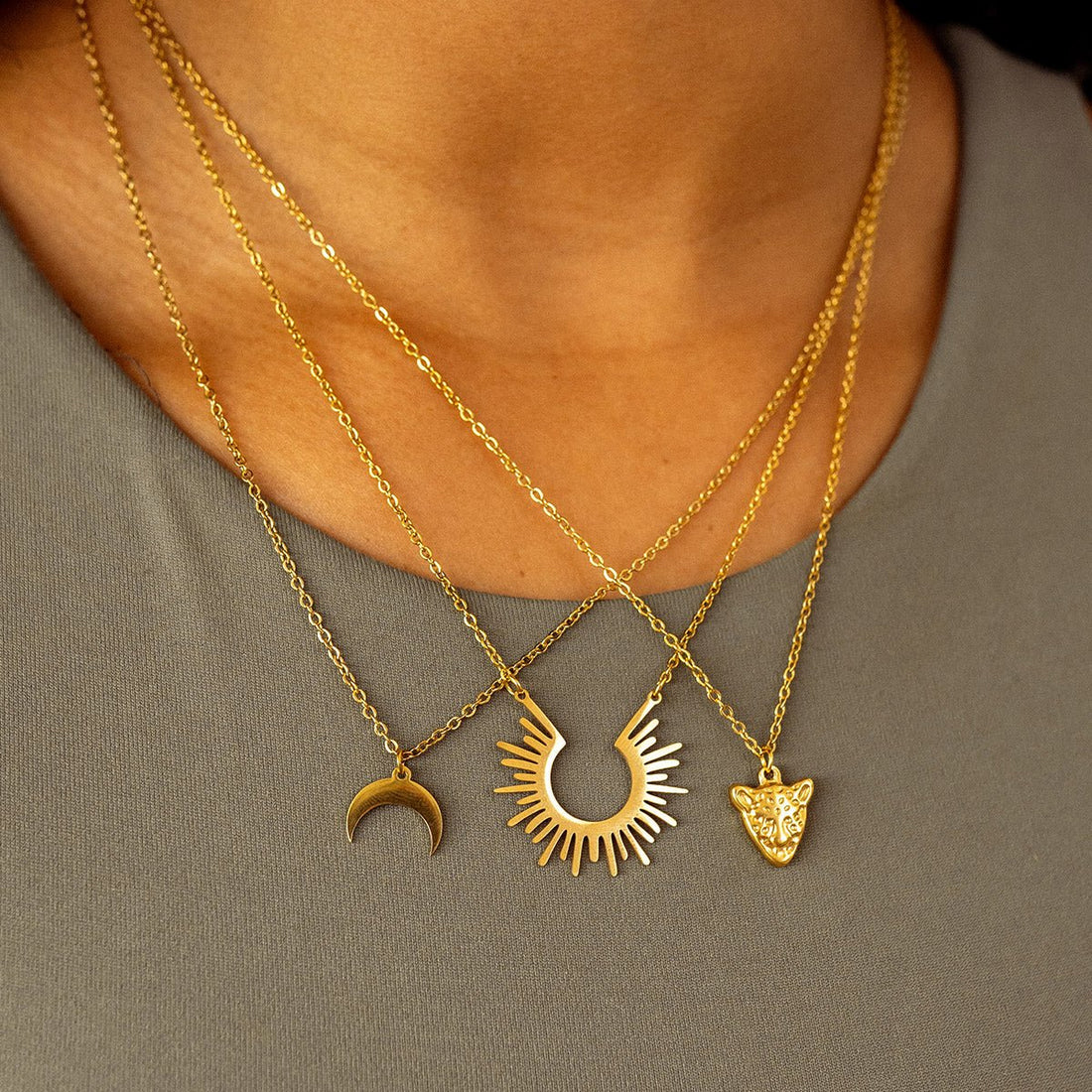 Colar Luna Banhado em Ouro 18K