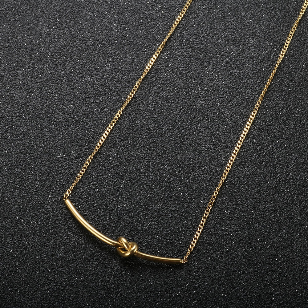 Colar Nó Elunara Banhado em Ouro 18K