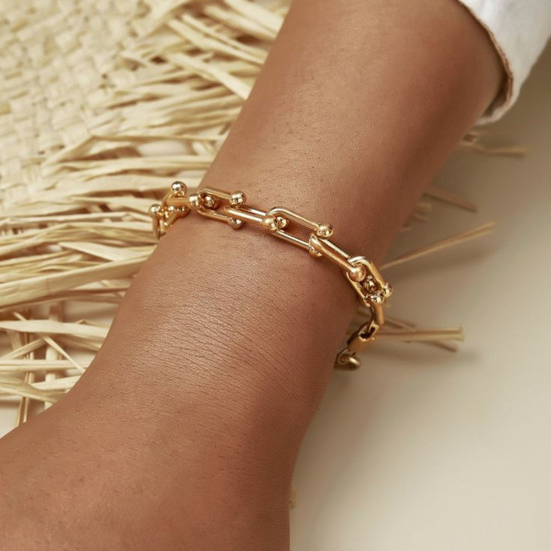 Pulseira Elos Entrelaçados Isadora Banhado em Ouro 18K