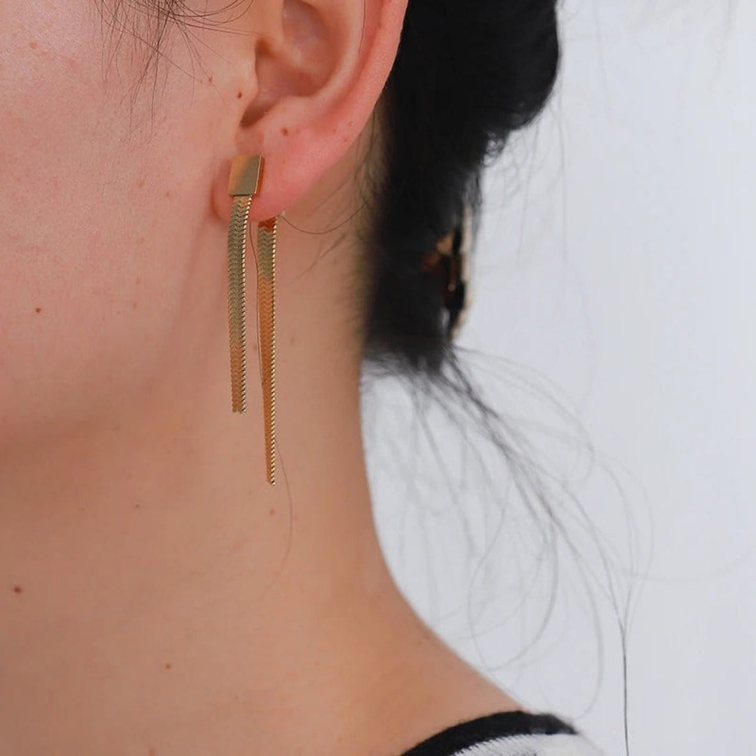 Brinco Malha Solene Banhado em Ouro 18K