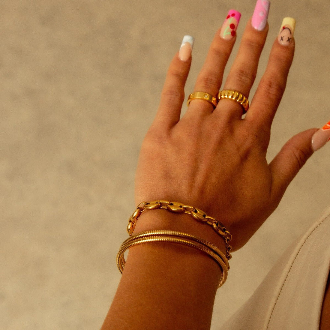 Bracelete Espiral Lisandra Banhada em Ouro 18K