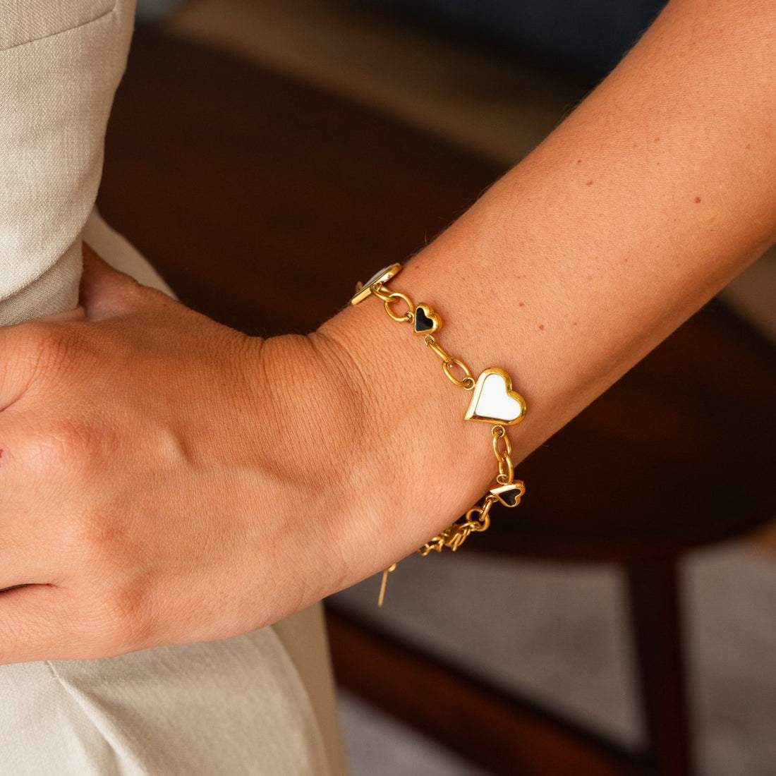 Pulseira Love Glow Monocromático Banhado em Ouro 18K