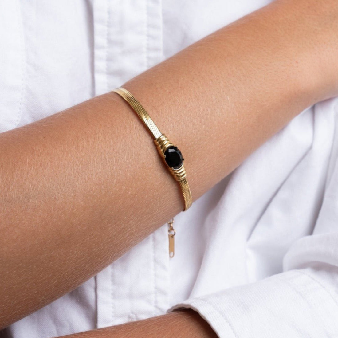 Pulseira Malha Ônix Noir Banhado em Ouro 18K